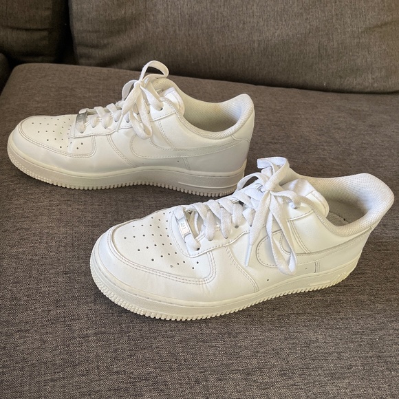Nike Air Force 1- White size 7.5 - Picture 1 of 5